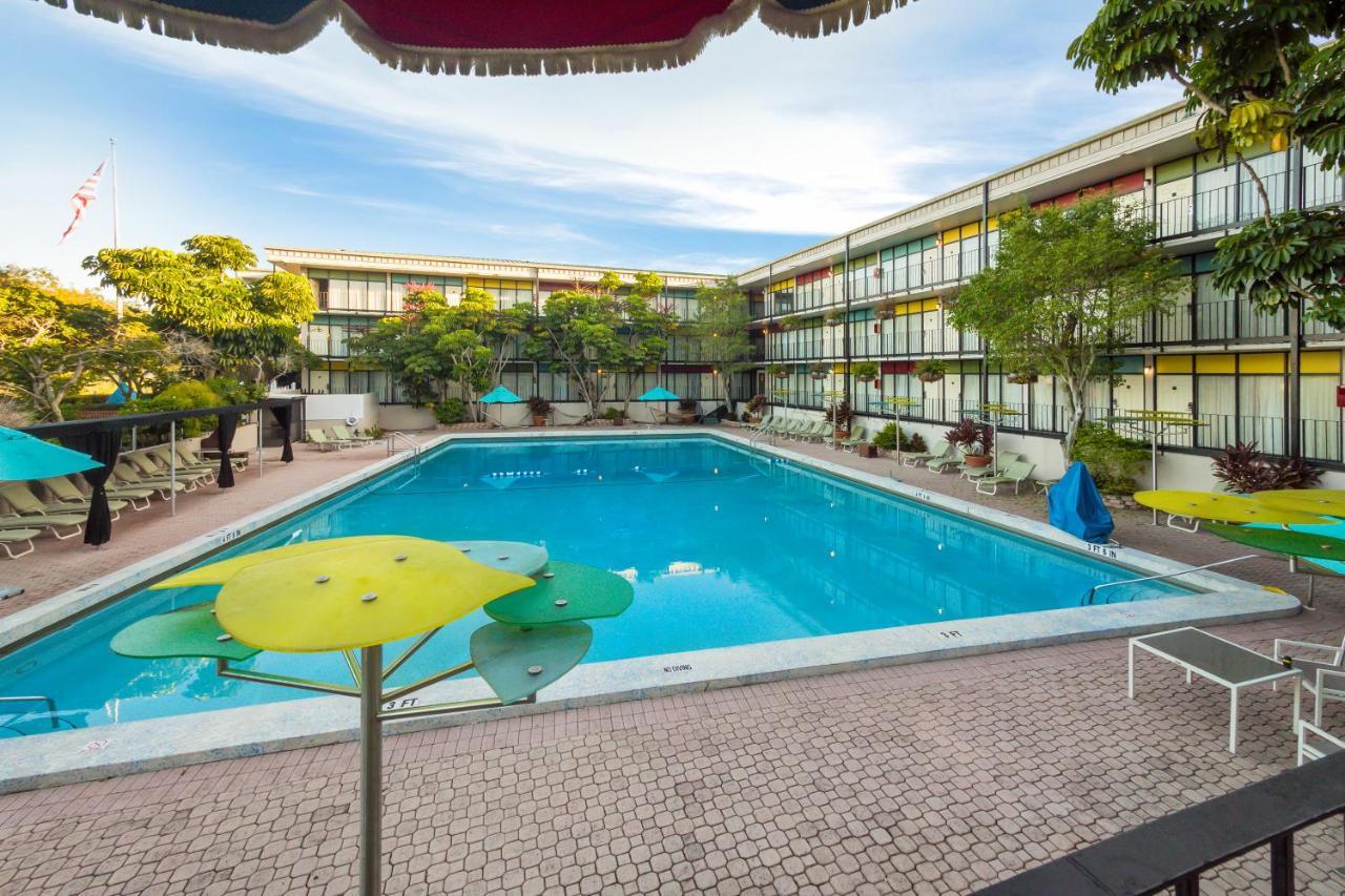 Quality Inn & Suites Conference Center Winter Haven Buitenkant foto