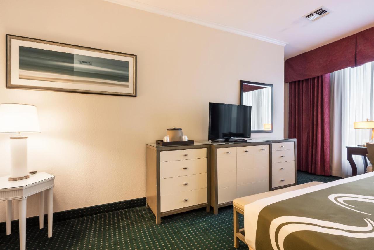 Quality Inn & Suites Conference Center Winter Haven Buitenkant foto