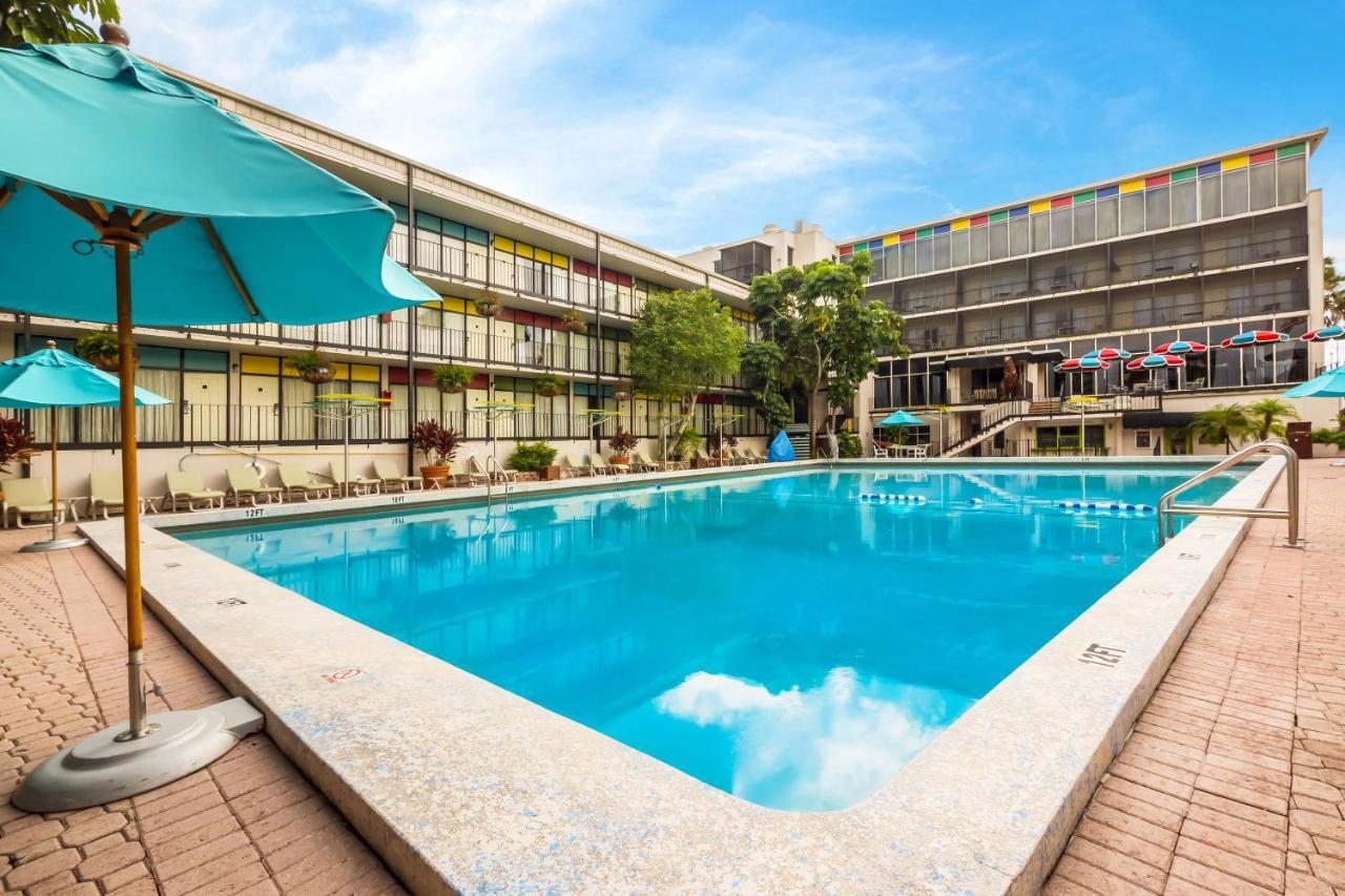 Quality Inn & Suites Conference Center Winter Haven Buitenkant foto