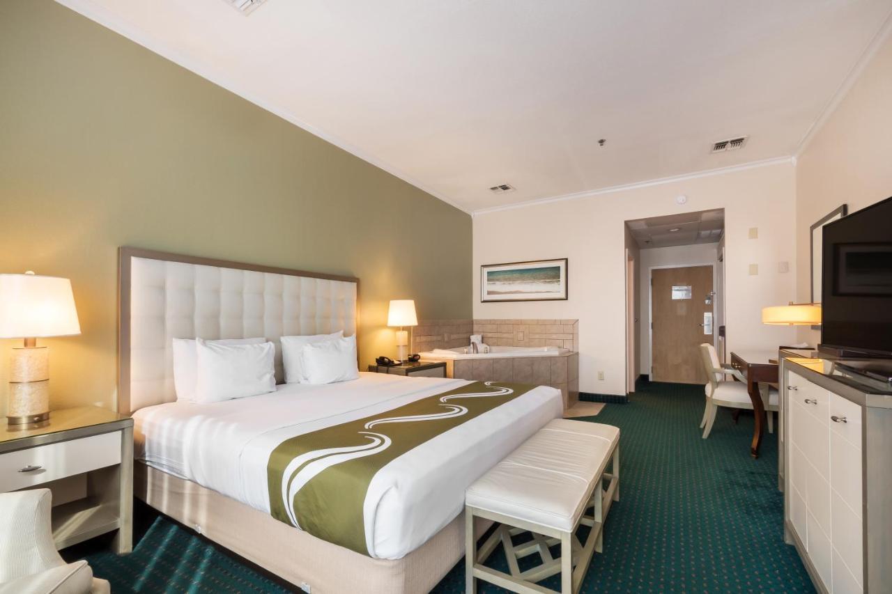 Quality Inn & Suites Conference Center Winter Haven Buitenkant foto