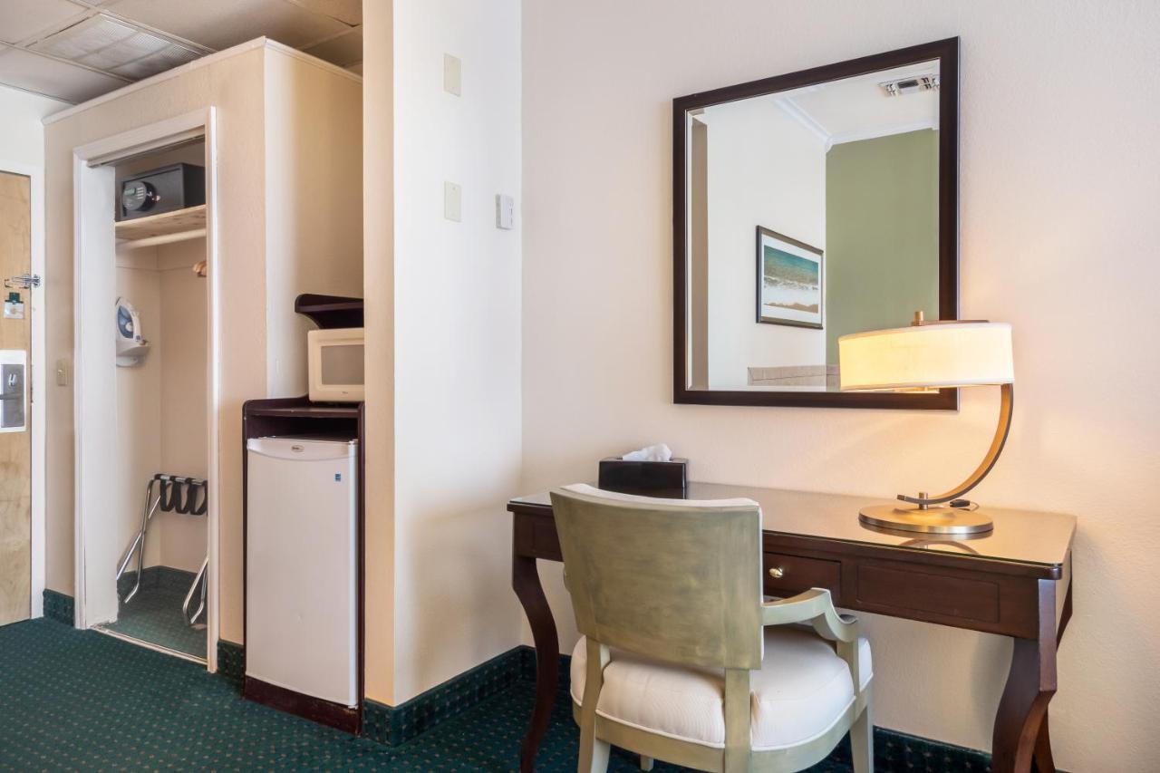 Quality Inn & Suites Conference Center Winter Haven Buitenkant foto