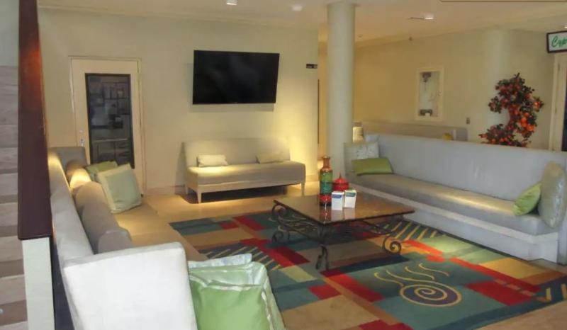 Quality Inn & Suites Conference Center Winter Haven Buitenkant foto